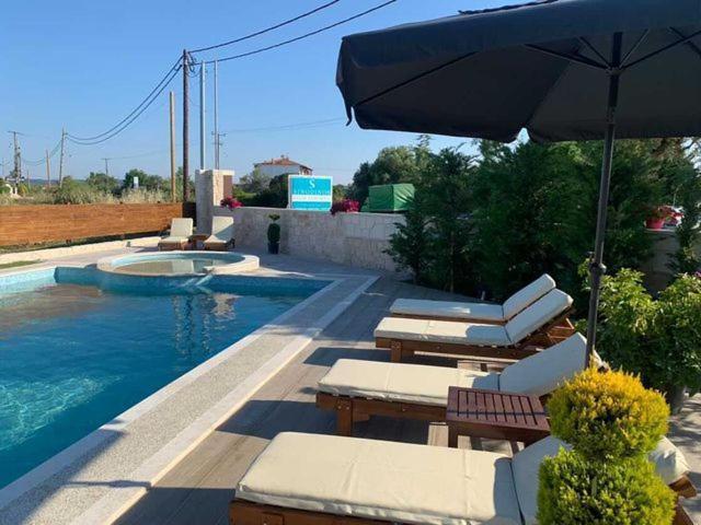 Sinodinos Deluxe Apartments Афітос Екстер'єр фото