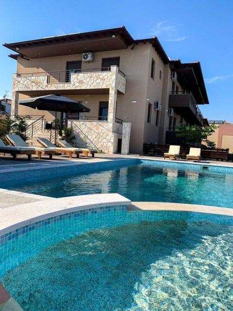 Sinodinos Deluxe Apartments Афітос Екстер'єр фото