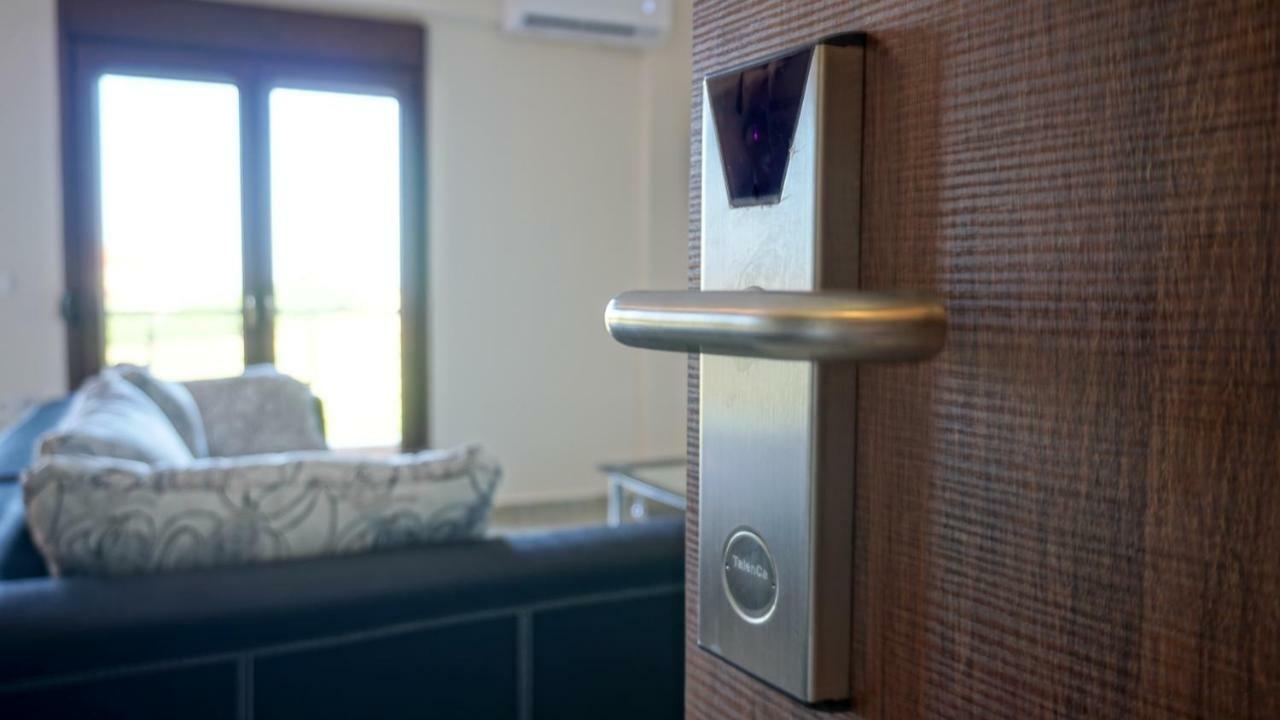 Sinodinos Deluxe Apartments Афітос Екстер'єр фото
