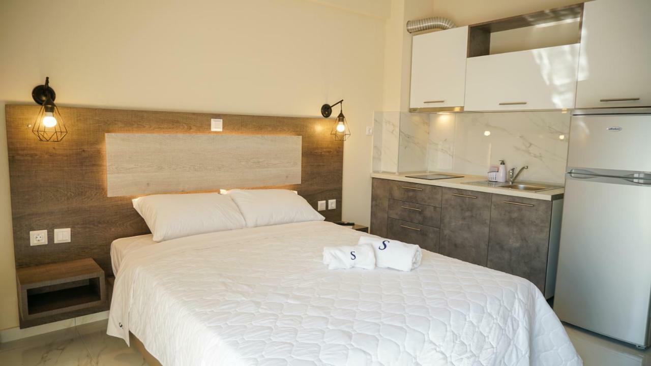 Sinodinos Deluxe Apartments Афітос Екстер'єр фото